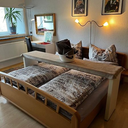 Gemuetliche, Ganze Wohnung In Ruhiger, Zentraler Lage เลเวอร์คูเซน ภายนอก รูปภาพ